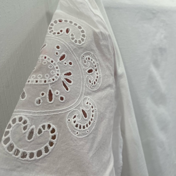 H&M White T-Shirt with Eyelet Sleeves - Picture 3 of 5